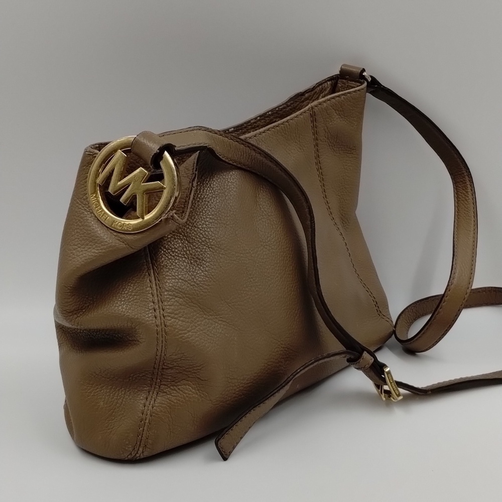 Michael Kors Shoulder Bag Taupe Beige Zip clclosure Gold Hardware